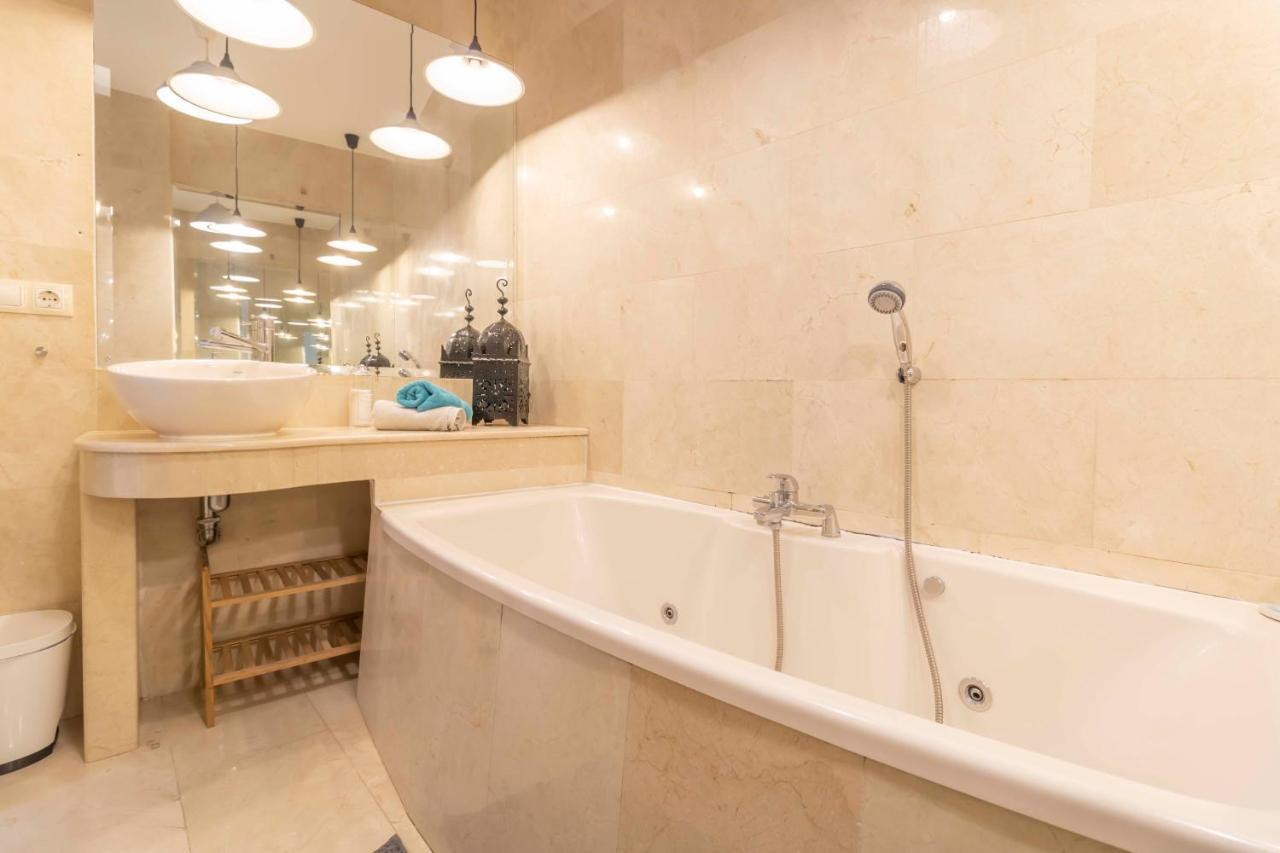 House -Rooftop&Jacuzzi -Stayinseville Luaran gambar