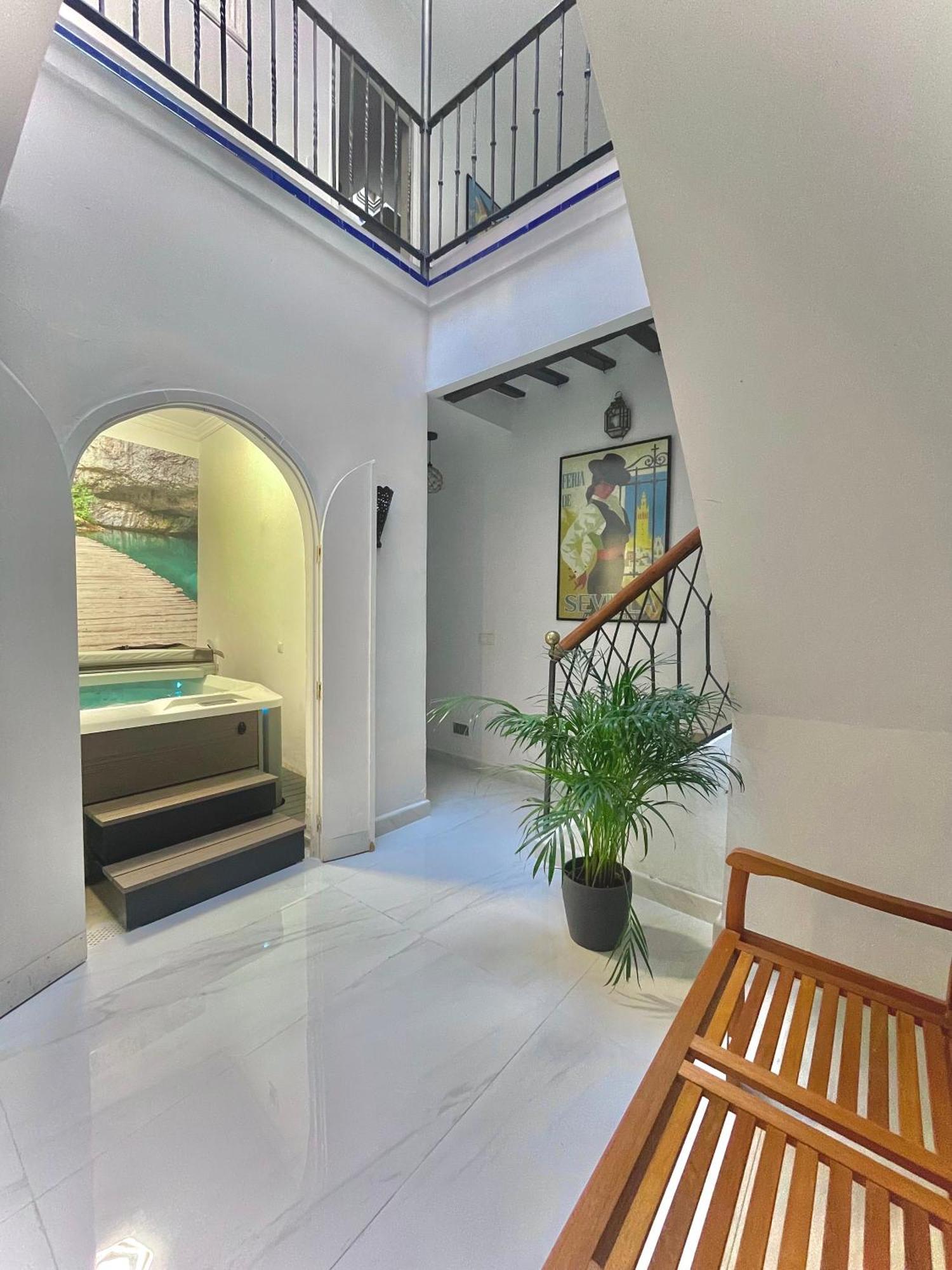 House -Rooftop&Jacuzzi -Stayinseville Luaran gambar